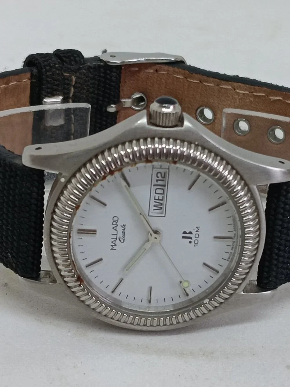 VINTAGE Jules Borel JB-W28 Mallard 34mm Silver Quartz Day / Date Watch NEW BATT